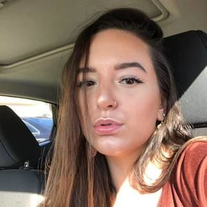 Meet your Posher, Olivia